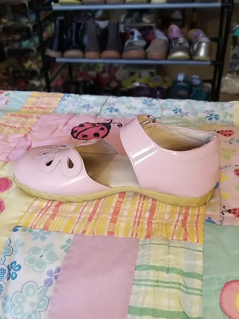 Livie & Luca Pink Patent Leather Mary Jane Size 13 Petals OG Strap, Wavy soles